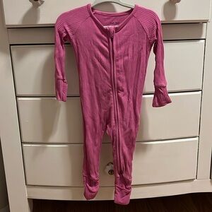 Little sleepies rosette ribbed zipper footie